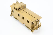 Load image into Gallery viewer, HO Brass Oriental Limited GN - Great Northern 25 Foot Caboose