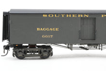 Load image into Gallery viewer, HO Brass Beaver Creek SP - Southern Pacific Silk and Tea Car FP No. 6617 REBOXX