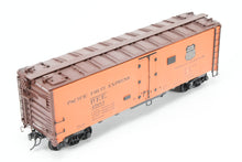 Load image into Gallery viewer, O Brass PSC - Precision Scale Co. PFE - Pacific Fruit Express 40’ Steel Reefer with Wood Roof Walk Circa 1945 CP No. 45683