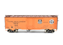 Load image into Gallery viewer, HO Brass CIL - Challenger Imports PFE - Pacific Fruit Express R-40-26 Refrigerator Car FP #8054