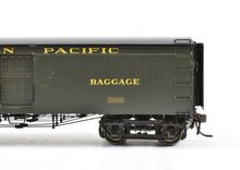 Load image into Gallery viewer, HO Brass Beaver Creek SP - Southern Pacific Silk and Tea Car FP No. 6968