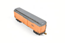 Load image into Gallery viewer, HO La Belle Woodworking IT - Illinois Terminal Freight/Baggage Trailer Built and Painted #480
