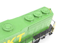 Load image into Gallery viewer, HO Brass Alco Models MKT – Missouri Kansas Texas EMD GP40 Low Nose Diesel Custom Painted