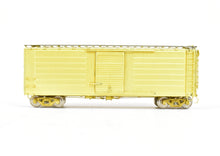 Load image into Gallery viewer, HO Brass NJ International MILW - Milwaukee Road Ribbed Boxcar 40' Single Door