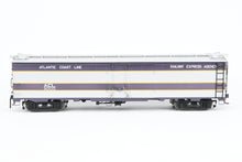 Load image into Gallery viewer, O Brass Sunset Models Third Rail ACL - Atlantic Coast Line REA - Railway Express Agency 54' Reefer Factory Painted No. 3000