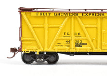Load image into Gallery viewer, HO Brass CON PSC - Precision Scale Co. PRR- Pennsylvania Railroad Clas R7 Composite Refrigerator Car CP FGEX - Fruit Growers Express