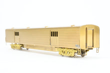 Load image into Gallery viewer, HO Brass NPP - Nickel Plate Products MILW - Milwaukee Road Hiawatha Baggage Express Car