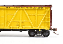 Load image into Gallery viewer, HO Brass CON PSC - Precision Scale Co. PRR- Pennsylvania Railroad Clas R7 Composite Refrigerator Car CP FGEX - Fruit Growers Express