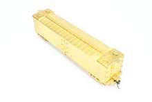 Load image into Gallery viewer, HO Brass WP Car Corp. PFE - Pacific Fruit Express Express Reefer 1950s Version