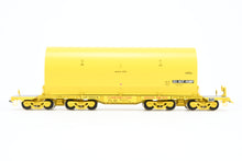 Load image into Gallery viewer, HO Brass CON OMI - Overland Models, Inc. UP - Union Pacific NASA Shuttle Solid Rocket Motor Rail Car Factory Painted No. 50028
