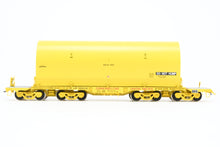 Load image into Gallery viewer, HO Brass CON OMI - Overland Models, Inc. UP - Union Pacific NASA Shuttle Solid Rocket Motor Rail Car Factory Painted No. 50028