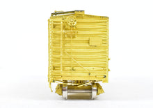 Load image into Gallery viewer, HO Brass NJ International MILW - Milwaukee Road Ribbed Boxcar 40' Single Door
