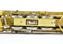 Load image into Gallery viewer, HO Brass NPP - Nickel Plate Products C&NW - Chicago & North Western Class E 4-6-2 Pacific