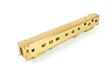 Load image into Gallery viewer, HO Brass Oriental Limited NP - Northern Pacific North Coast Limited Sleeper #366 w/o Skirts