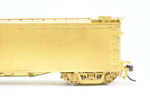 Load image into Gallery viewer, HO Brass WP Car Corp. PFE - Pacific Fruit Express Express Reefer 1950s Version
