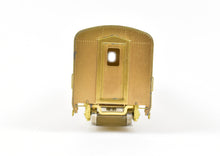 Load image into Gallery viewer, HO Brass Oriental Limited NP - Northern Pacific North Coast Limited Sleeper #366 w/o Skirts