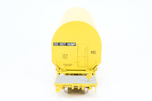 Load image into Gallery viewer, HO Brass CON OMI - Overland Models, Inc. UP - Union Pacific NASA Shuttle Solid Rocket Motor Rail Car Factory Painted No. 50028