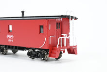 Load image into Gallery viewer, HO Brass CON OMI - Overland Models, Inc. CNS&M - North Shore Line Wood Caboose w/o Cupola Factory Painted No. 1004