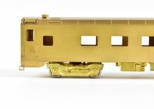 Load image into Gallery viewer, HO Brass Oriental Limited NP - Northern Pacific North Coast Limited Sleeper #366 w/o Skirts