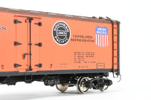 Load image into Gallery viewer, O Brass PSC - Precision Scale Co. PFE - Pacific Fruit Express 40’ R-30-21 Wood Refrigerator Car FP No. 65150