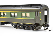Load image into Gallery viewer, HO Brass CON Cascade Models CON NP - Northern Pacific HW Coach #604 Series Custom Painted