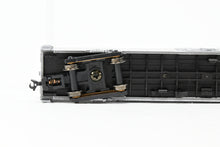 Load image into Gallery viewer, N Kato 106-3503 Amtrak Material Handling Car 2-Pack Phase III Set C-1 Nos. 1524 and 1547