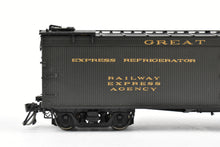Load image into Gallery viewer, HO Brass Shoreham Shops GN - Great Northern 50 Foot Express Reefer FP #2033