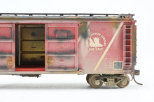 Load image into Gallery viewer, HO Brass Oriental Limited CNJ – Central Railroad of New Jersey Steel 42’ Automobile Box Car Custom Painted & Weathered