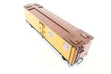 Load image into Gallery viewer, Gauge 1 - 1:32nd Scale Brass PSC - Precision Scale Co. PFE - Pacific Fruit Express 401' Wood Refrigerator R-30-12 Factory Painted No. 29925