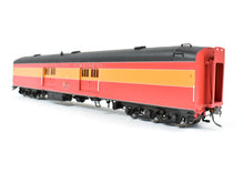 Load image into Gallery viewer, HO Brass TCY - The Coach Yard SP - Southern Pacific Streamlined Heavyweight Baggage Car "Daylight" Class 70-B-8 FP #6085