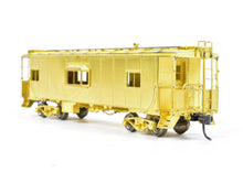 Load image into Gallery viewer, HO Brass OMI - Overland Models, Inc. IT - Illinois Terminal Bay Window Caboose #980-989