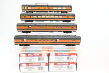 Load image into Gallery viewer, HO Walthers "Name Train" GN - Great Northern 1955 Empire Builder 10-Car Set