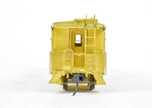 Load image into Gallery viewer, HO Brass OMI - Overland Models, Inc. IT - Illinois Terminal Bay Window Caboose #980-989