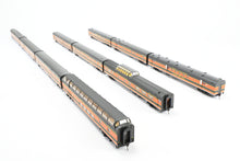 Load image into Gallery viewer, HO Walthers "Name Train" GN - Great Northern 1955 Empire Builder 10-Car Set