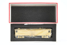 Load image into Gallery viewer, HO Brass CON MTS Imports CNS&M - North Shore Line 240 - 244 Series Refrigerator Trailer