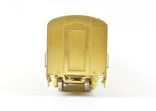 Load image into Gallery viewer, HO Brass Oriental Limited NP - Northern Pacific North Coast Limited #400 Water Baggage Car with Skirts