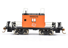 Load image into Gallery viewer, HO Brass OMI - Overland Models, Inc. MILW - Milwaukee Road Terminal Caboose Pro-Painted