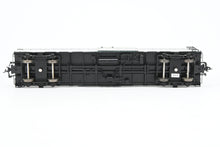 Load image into Gallery viewer, O Brass Sunset Models Third Rail REA - Railway Express Agency 54' Reefer Factory Painted No. 6100