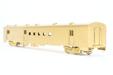 Load image into Gallery viewer, HO Brass Oriental Limited GN - Great Northern Streamlined Empire Builder 37 Mail Baggage
