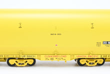 Load image into Gallery viewer, HO Brass CON OMI - Overland Models, Inc. UP - Union Pacific NASA Shuttle Solid Rocket Motor Rail Car Factory Painted No.50031