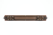 Load image into Gallery viewer, HO Brass NPP - Nickel Plate Products MILW - Milwaukee Road Hiawatha 2-Car Set Dining Car and Parlor Car Custom Painted /Upgraded Walthers Trucks