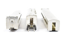 Load image into Gallery viewer, HO Brass Soho SP - Southern Pacific 204' Three Unit Articulated Diner Corrugated Sided