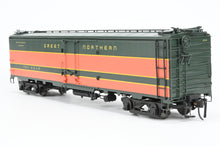 Load image into Gallery viewer, O Brass Sunset Models Third Rail GN - Great Northern REA - Railway Express Agency 54' Reefer Factory Painted No. 2249