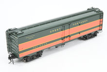 Load image into Gallery viewer, O Brass Sunset Models Third Rail GN - Great Northern REA - Railway Express Agency 54' Reefer Factory Painted No. 2249