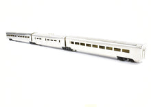 Load image into Gallery viewer, HO Brass Soho SP - Southern Pacific 204' Three Unit Articulated Diner Corrugated Sided