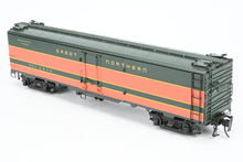 Load image into Gallery viewer, O Brass Sunset Models Third Rail GN - Great Northern REA - Railway Express Agency 54' Reefer Factory Painted No. 2249