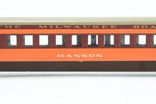 Load image into Gallery viewer, HO Brass NPP - Nickel Plate Products MILW - Milwaukee Road Hiawatha 2-Car Set Dining Car and Parlor Car Custom Painted /Upgraded Walthers Trucks