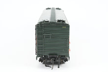 Load image into Gallery viewer, O Brass Sunset Models Third Rail GN - Great Northern REA - Railway Express Agency 54' Reefer Factory Painted No. 2249
