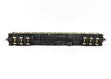 Load image into Gallery viewer, HO Brass CON Cascade Models CON NP - Northern Pacific HW Coach #604 Series Custom Painted