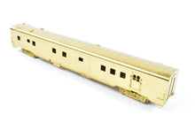 Load image into Gallery viewer, HO Brass Oriental Limited NP - Northern Pacific North Coast Limited Mail-Dorm #425 w/ skirts